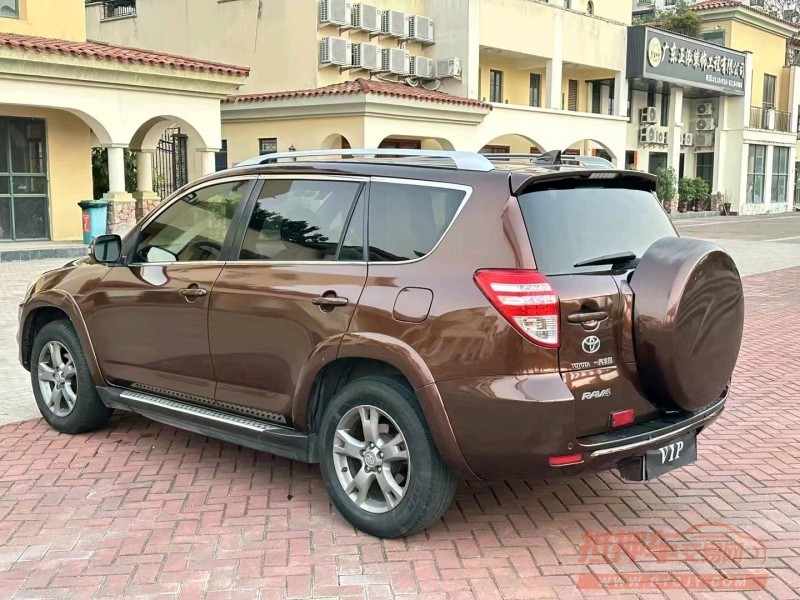 珠海13年丰田RAV49