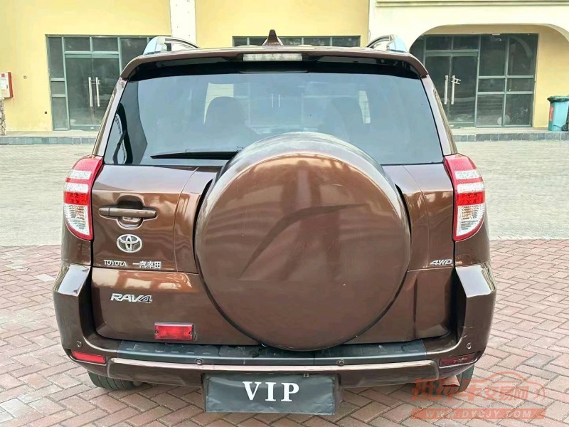 珠海13年丰田RAV48
