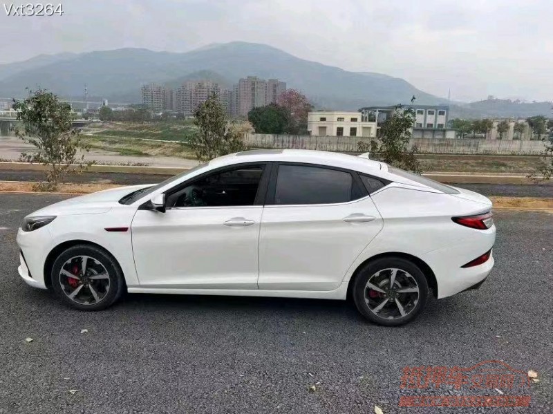 珠海22年江淮思皓4