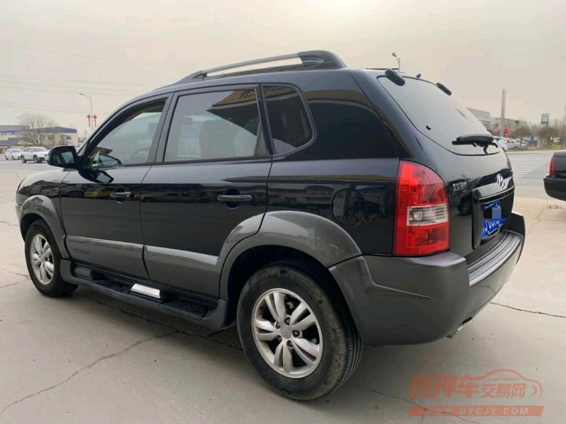 保定13年现代途胜5