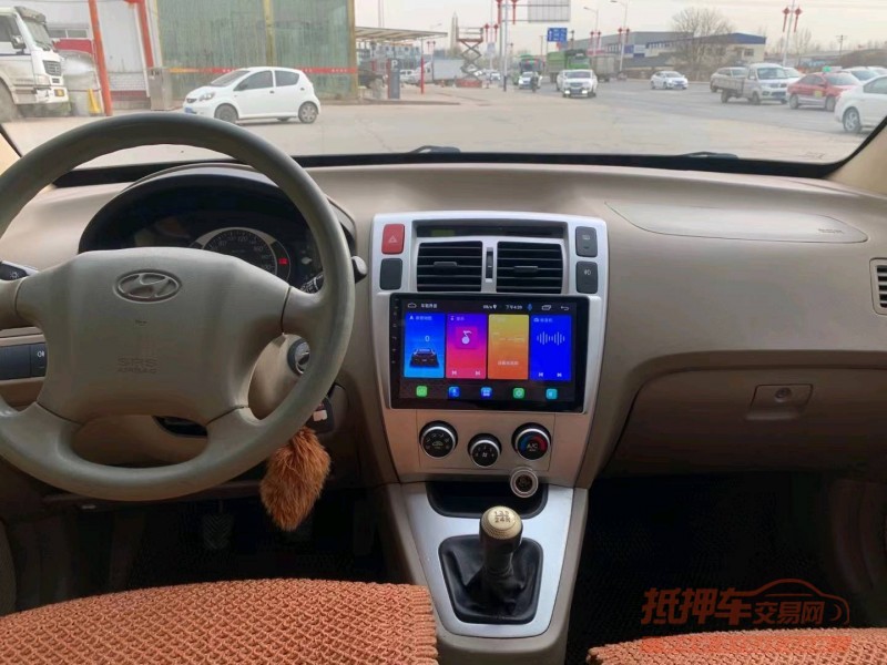 保定13年现代途胜8