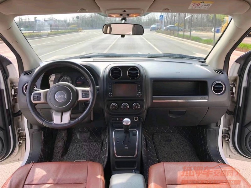 枣庄12年Jeep指南者5