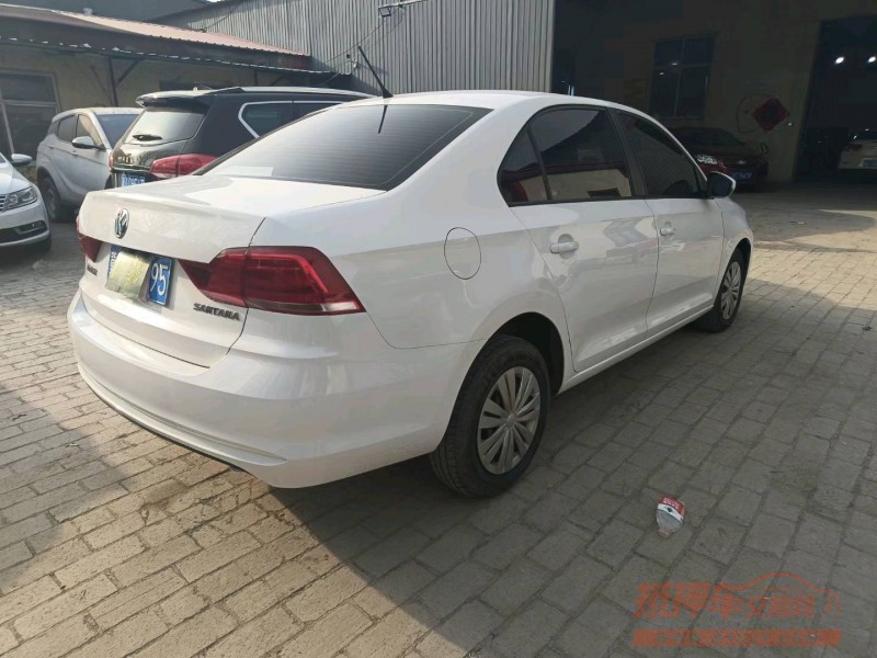 保定17年大众桑塔纳5