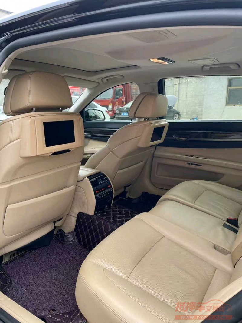 保定12年宝马7系5