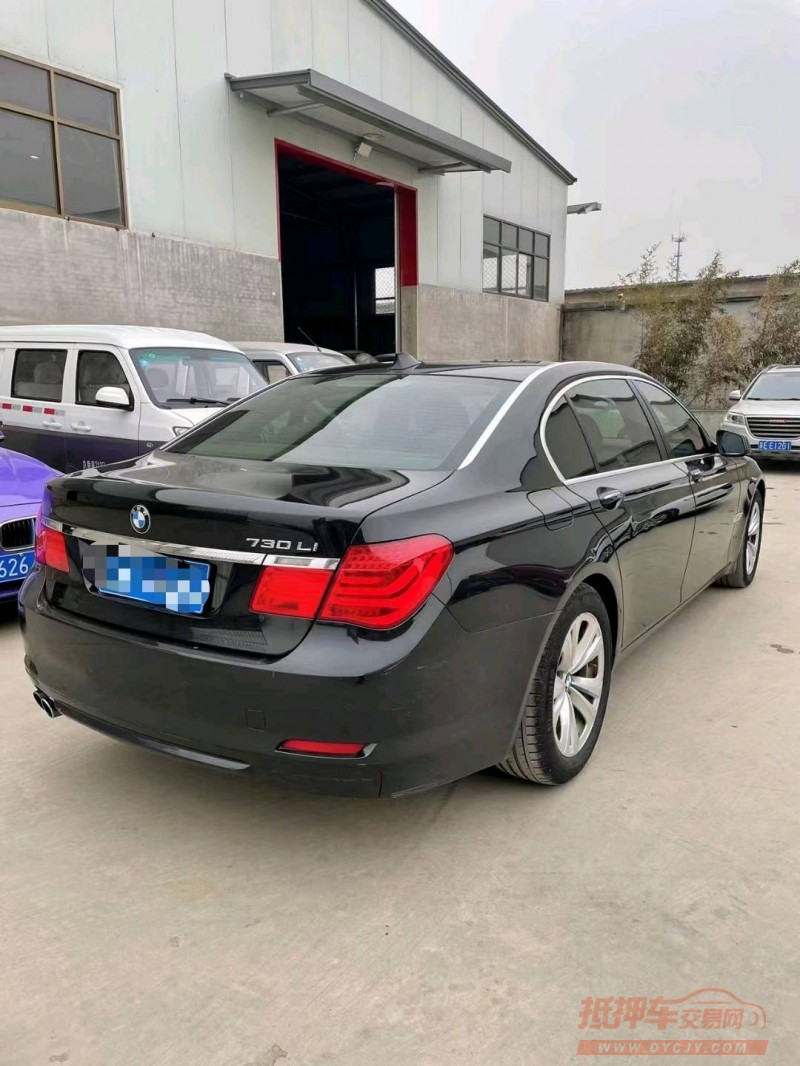 保定12年宝马7系8