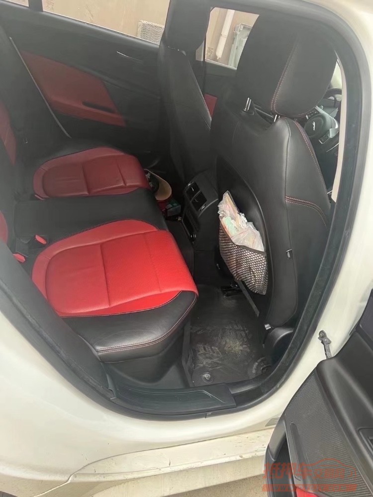 济南19年捷豹XE8