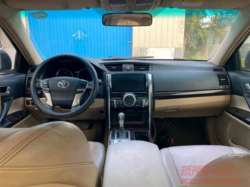 潍坊12年丰田锐志4