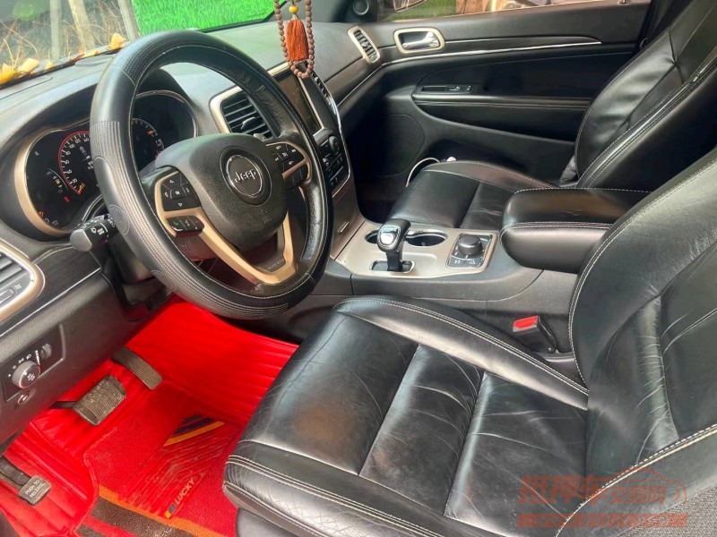 徐州14年Jeep大切诺基4