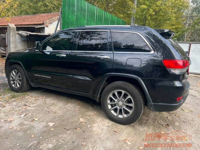 徐州14年Jeep大切诺基3