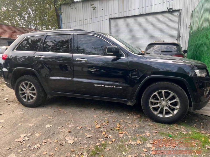徐州14年Jeep大切诺基7