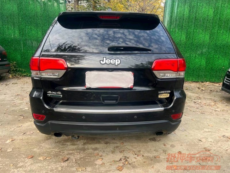 徐州14年Jeep大切诺基9