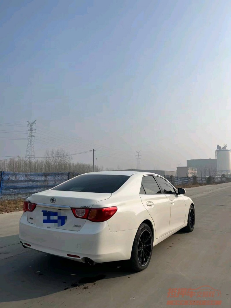 北京13年丰田锐志8