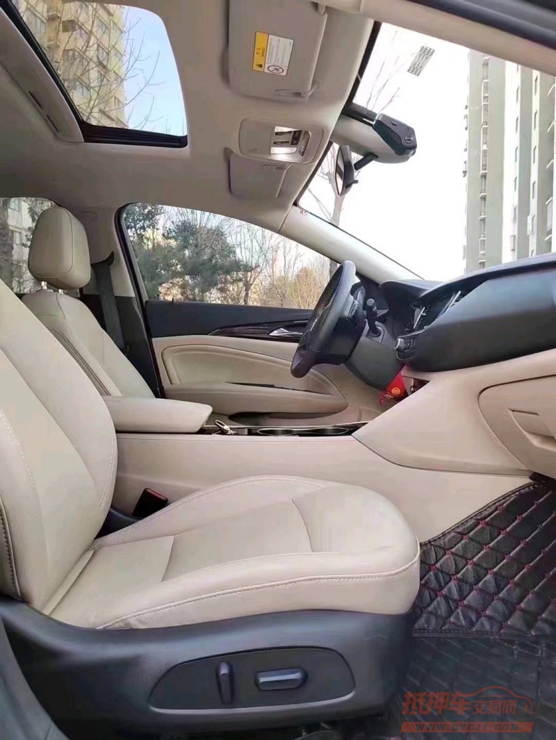 济宁21年别克君威4