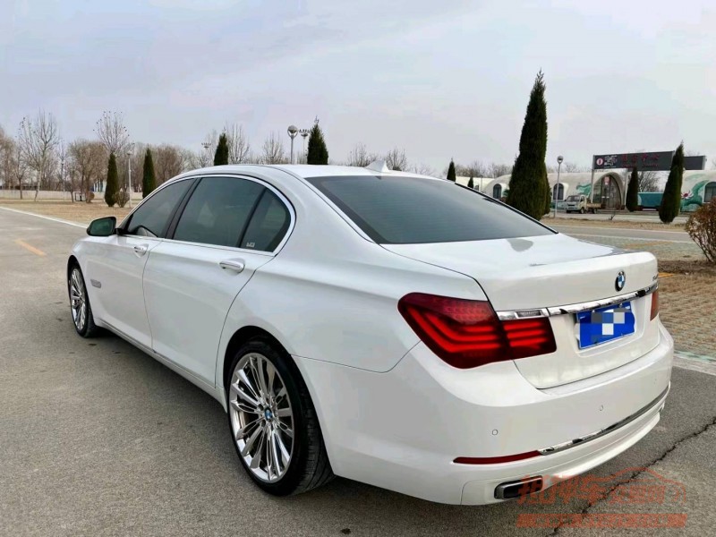 济南16年宝马7系8