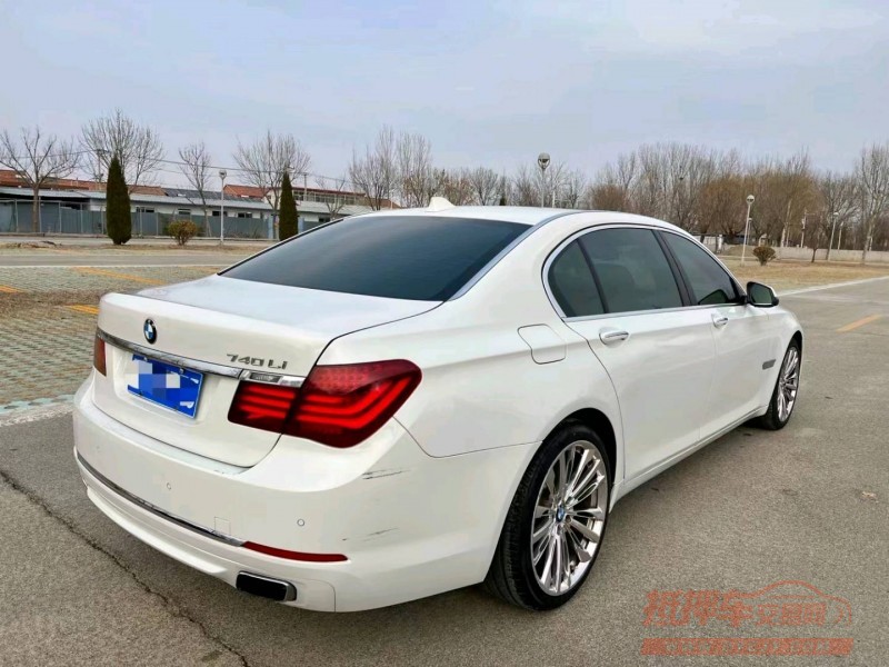 济南16年宝马7系7