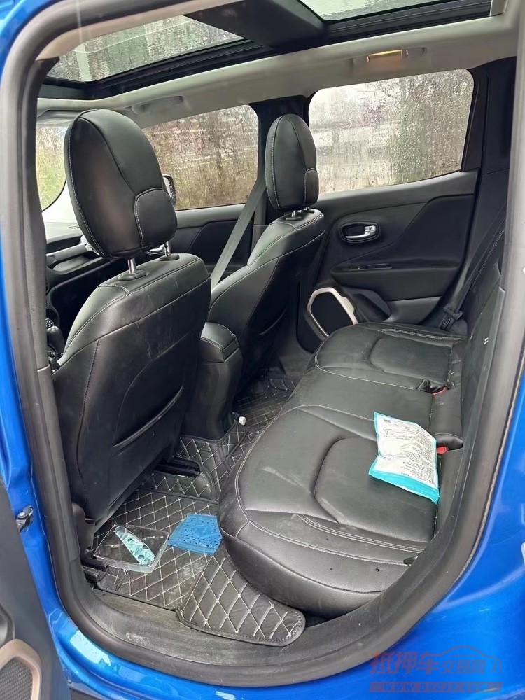 青岛18年Jeep自由侠9