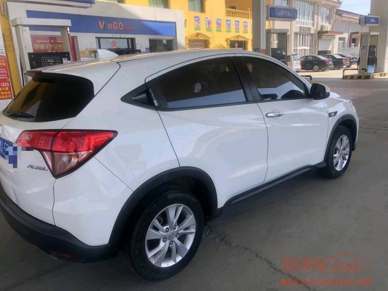 保定17年本田缤智4