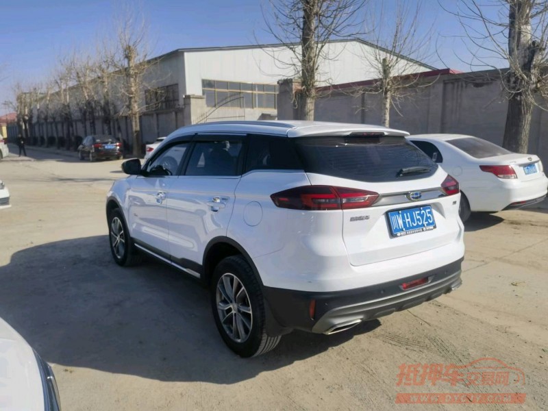 保定19年吉利博越3