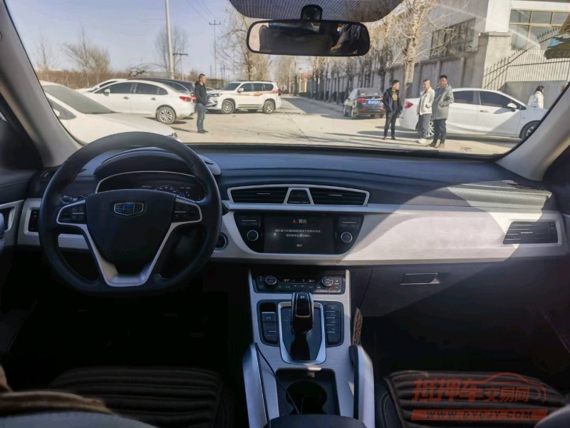 保定19年吉利博越8
