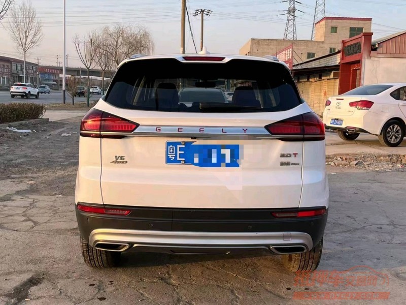 保定19年吉利博越4