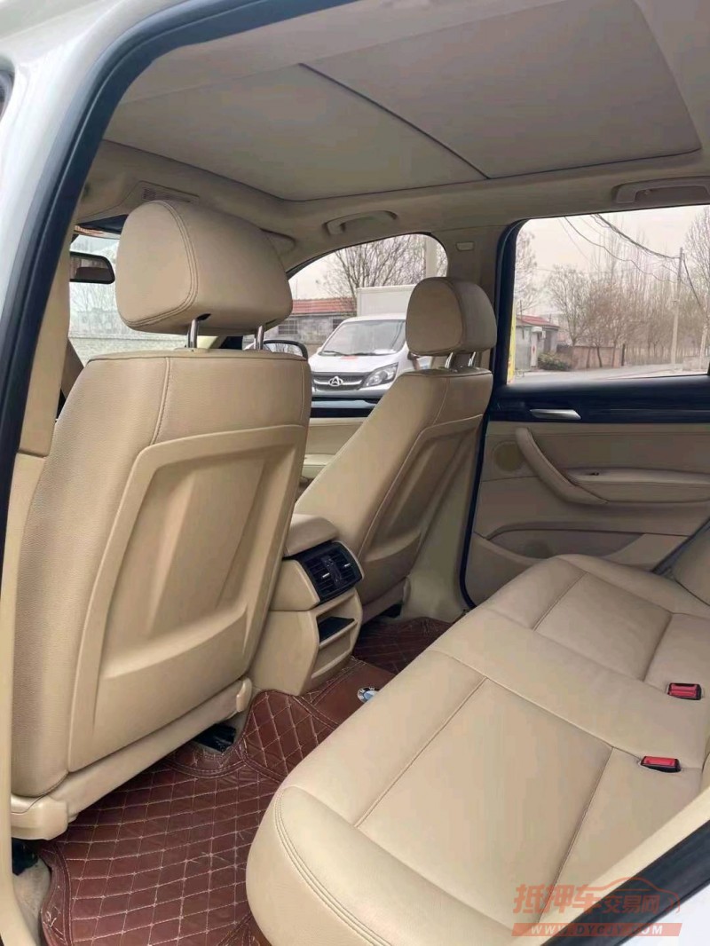 北京12年宝马X37