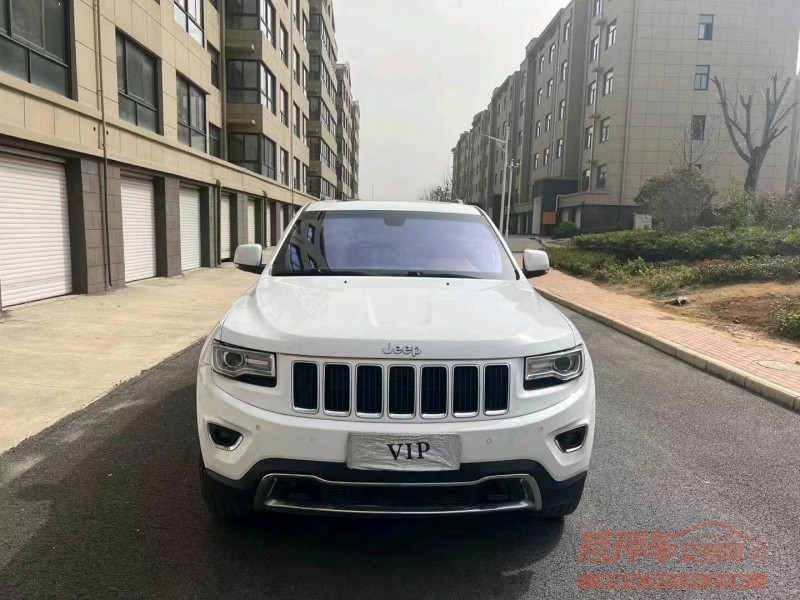 东营17年Jeep大切诺基1