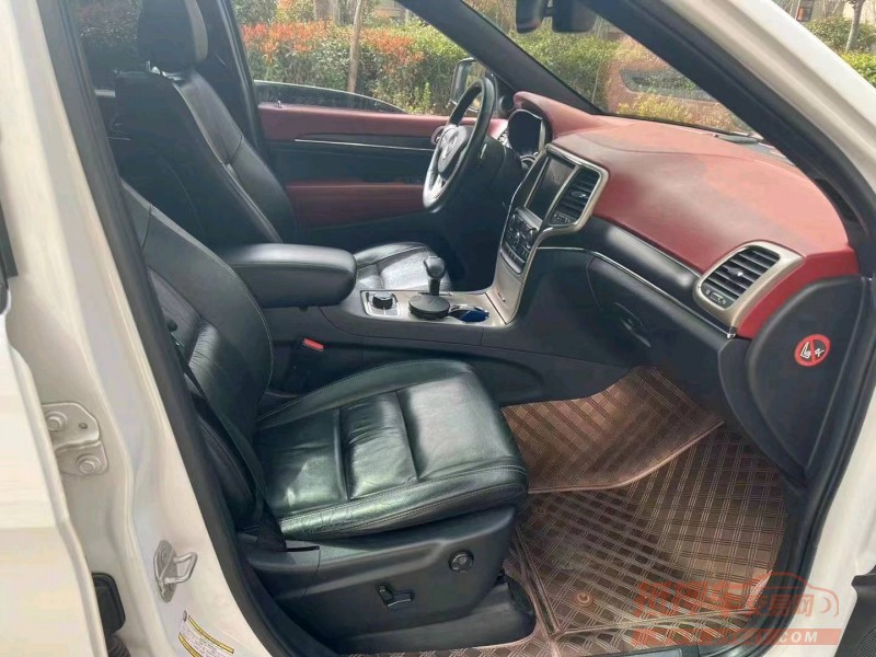 东营17年Jeep大切诺基8