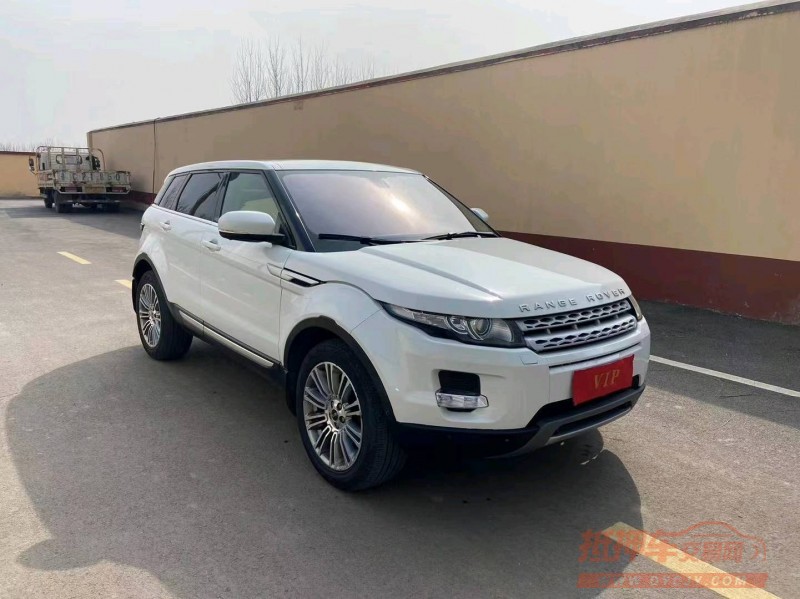 青岛12年路虎极光3