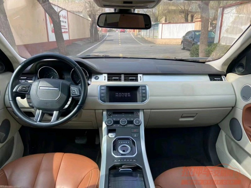 青岛12年路虎极光4