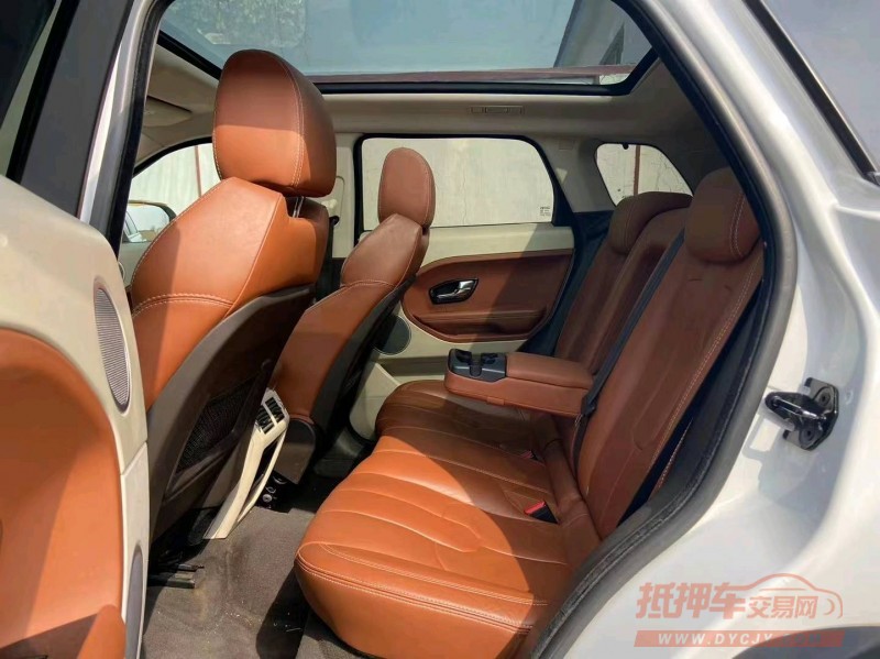 青岛12年路虎极光5