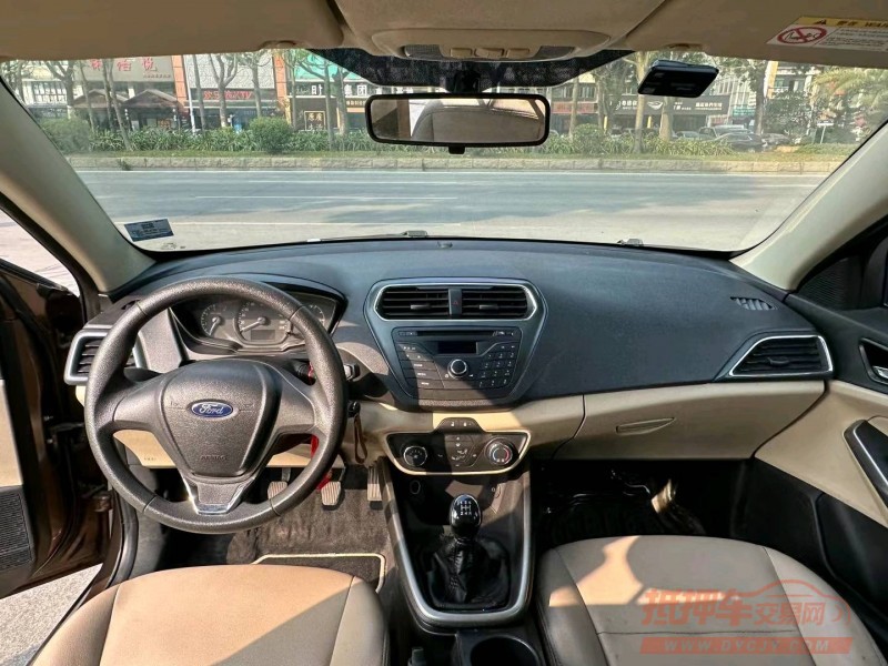 东莞15年福特福睿斯6