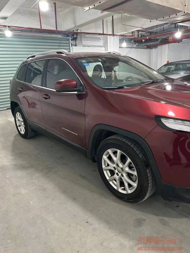 珠海17年Jeep自由光3