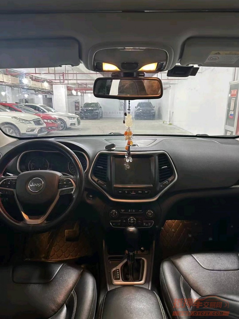 珠海17年Jeep自由光6