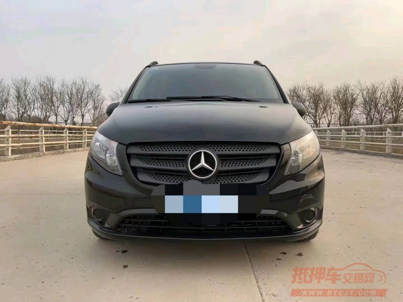 天津18年奔驰威霆1