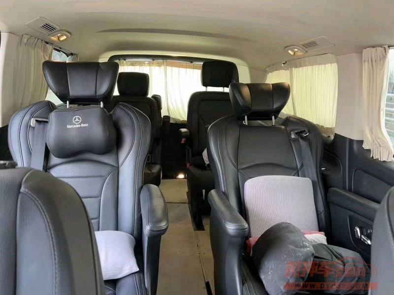 天津18年奔驰威霆3