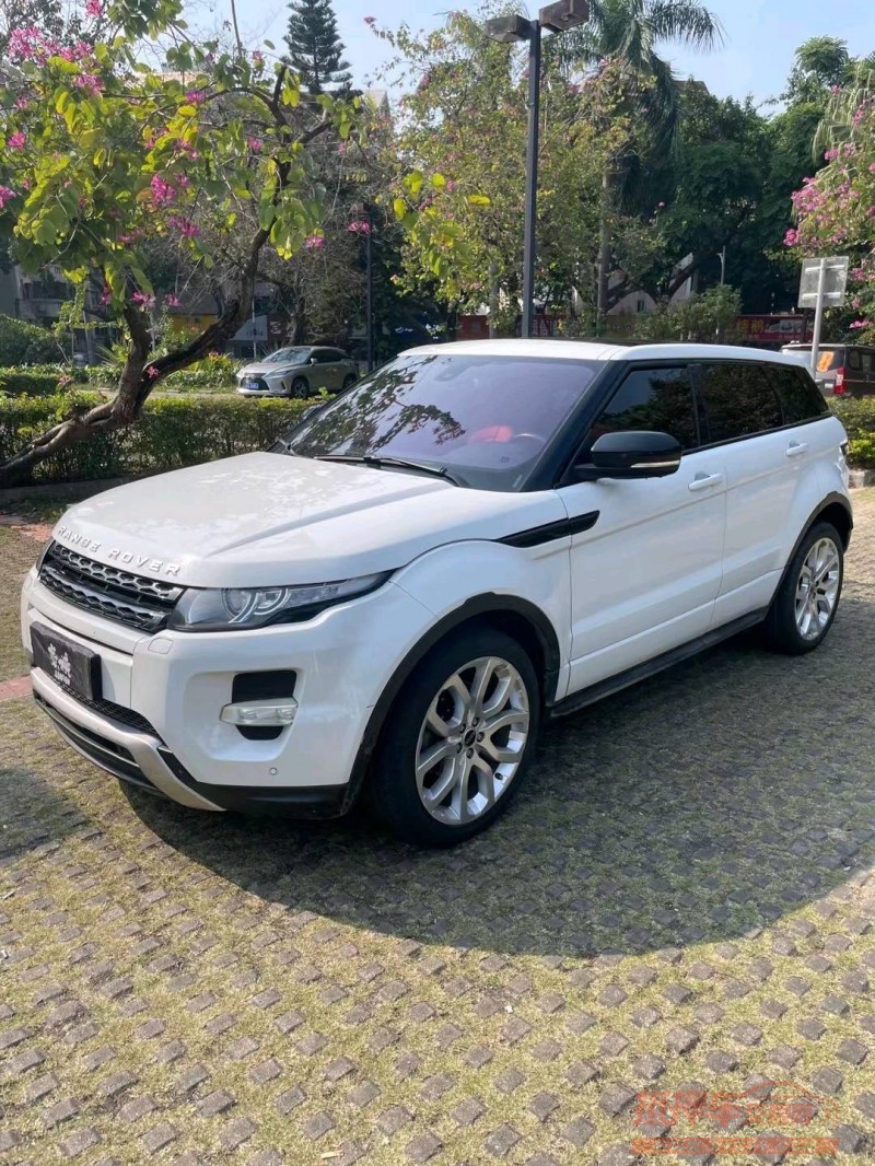 东莞12年路虎揽胜极光(进口)3