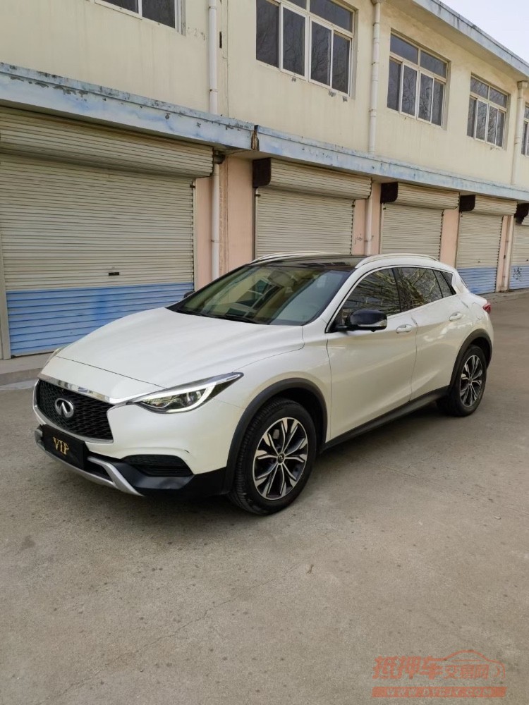 青島17年英菲尼迪QX304