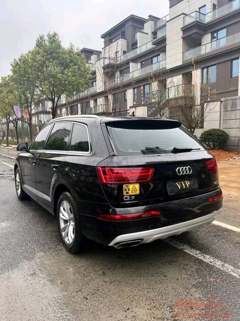 嘉兴18年奥迪Q78