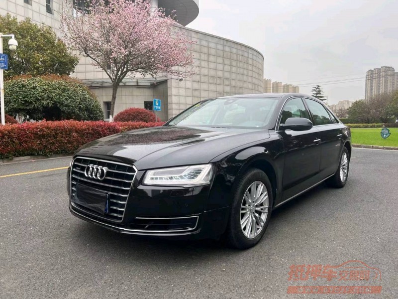 苏州15年奥迪A8L3