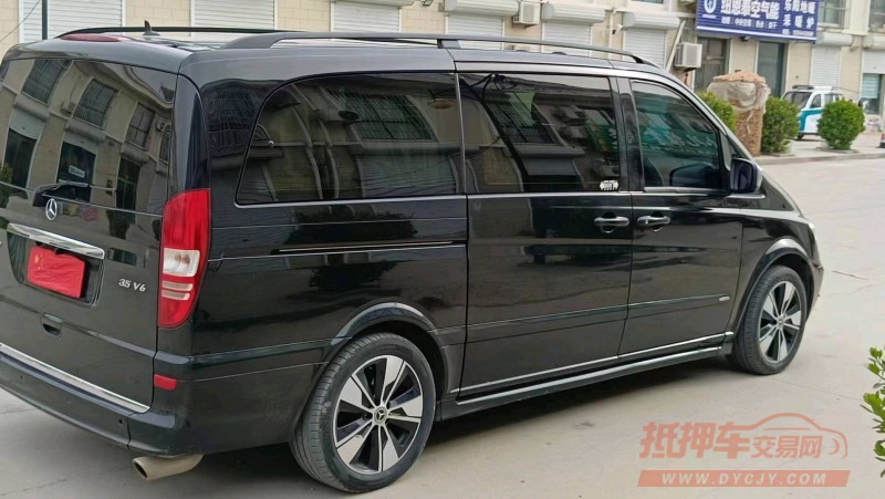 枣庄15年奔驰唯雅诺7