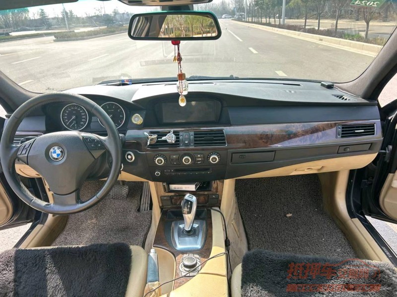 北京10年宝马5系8