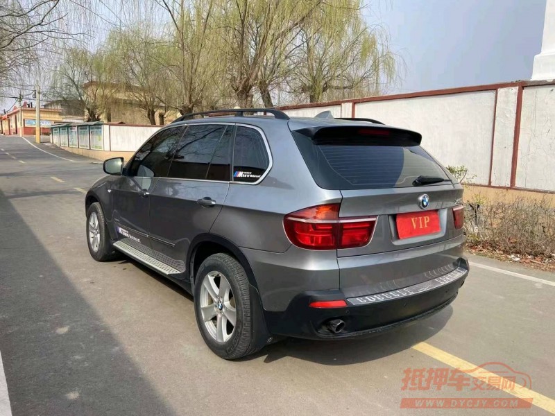 青岛10年宝马X53