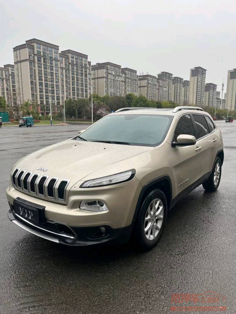 淮南16年Jeep自由光2