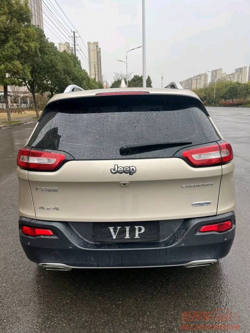 淮南16年Jeep自由光9