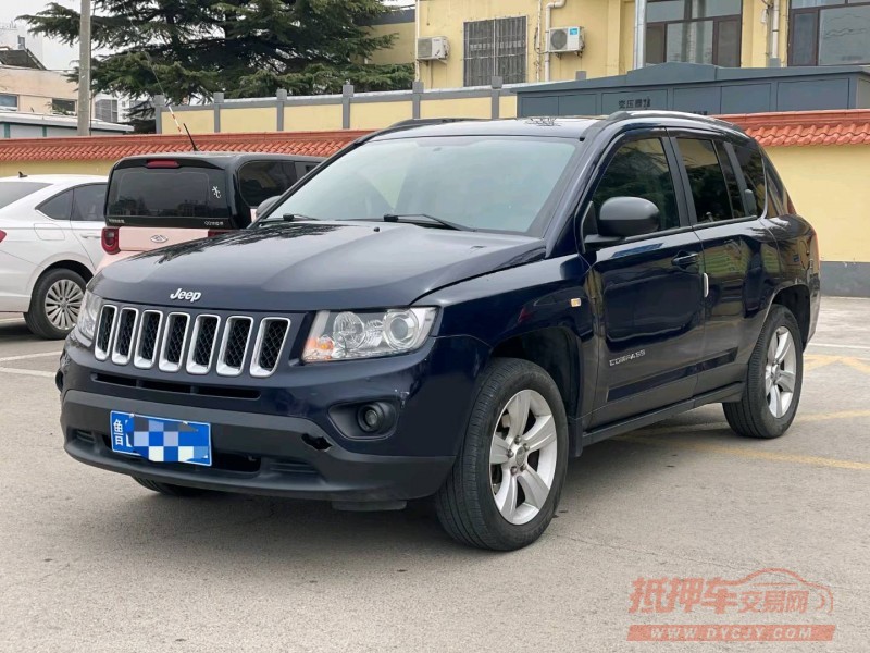 济宁13年Jeep指南者3