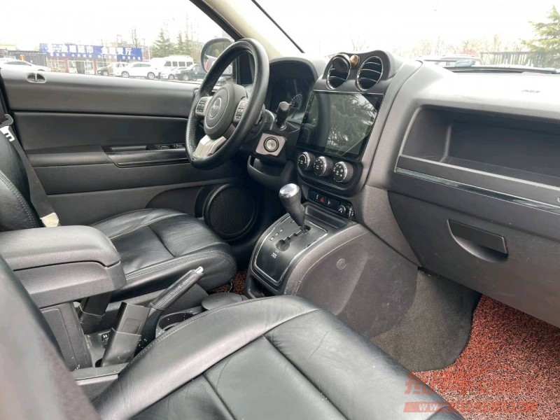 济宁13年Jeep指南者5