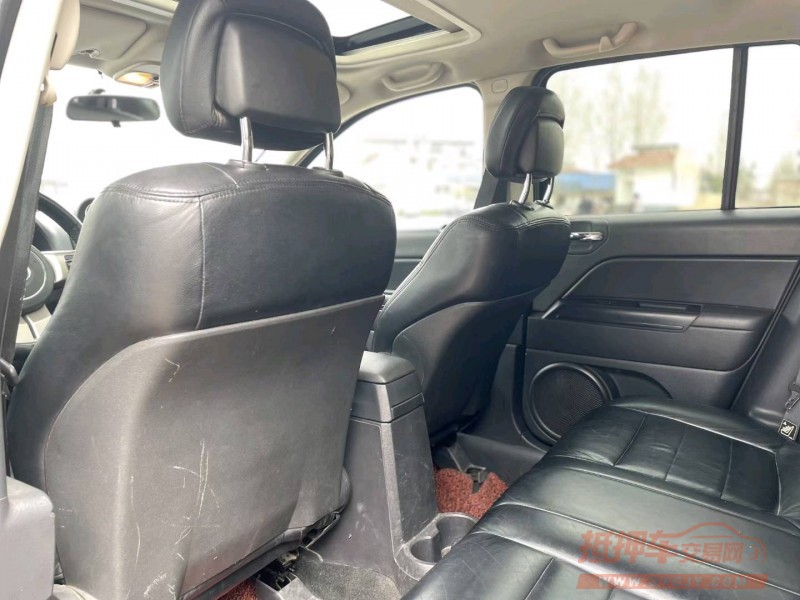 济宁13年Jeep指南者4