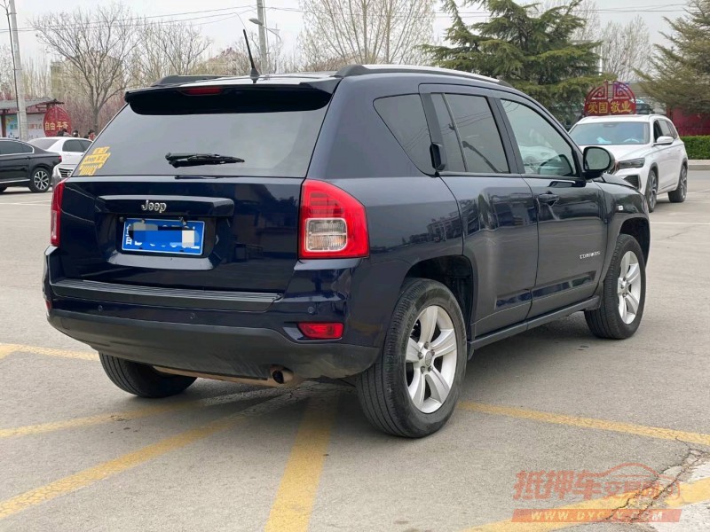 济宁13年Jeep指南者8