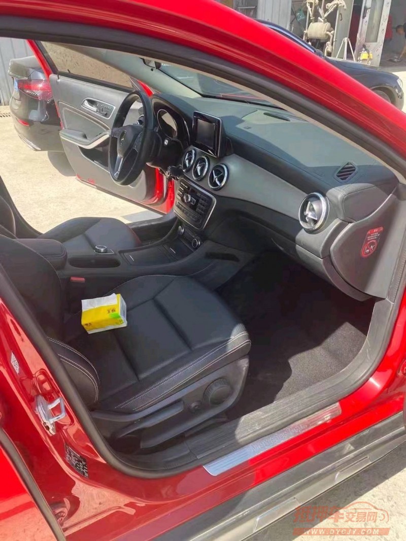 邯郸15年奔驰GLA8