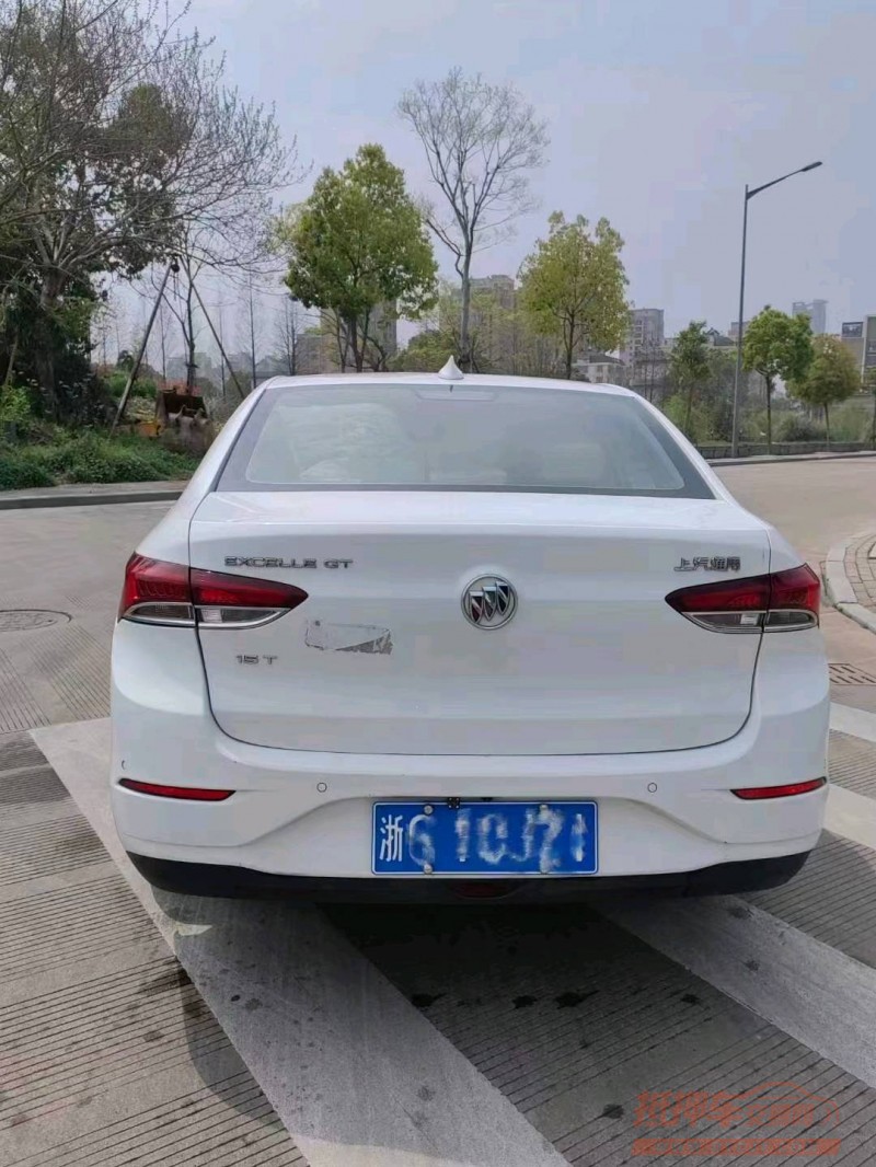 嘉兴19年别克英朗9
